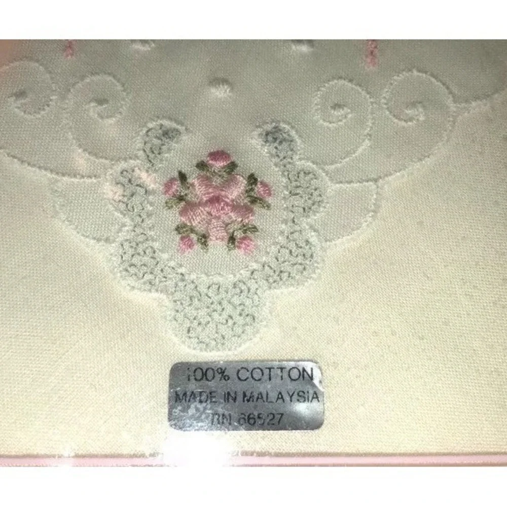 NIB Embroidered‎ Handkerchiefs White Pink Flower 100% Cotton Malaysia
